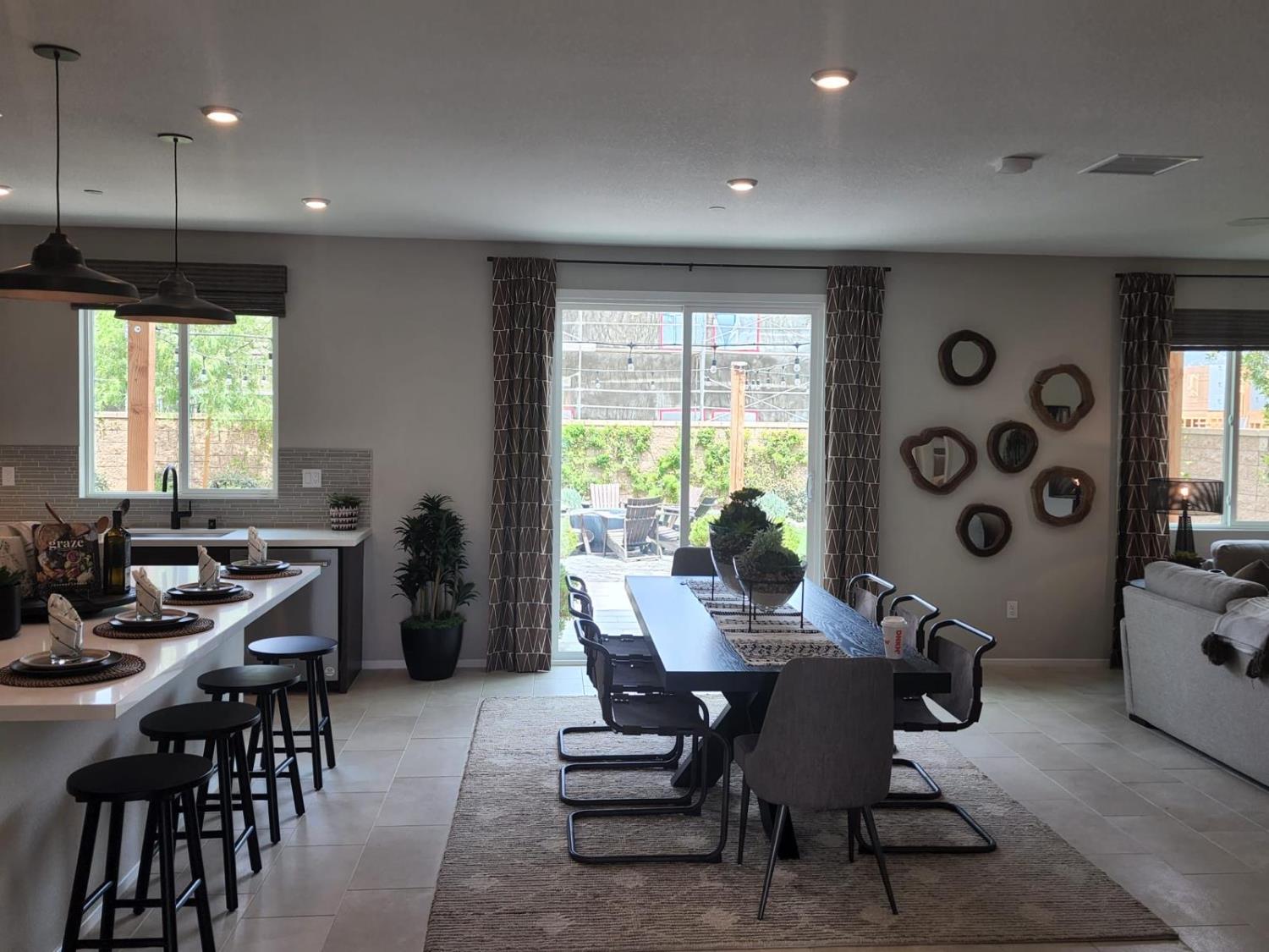 3854 W Bodega Way, San Bernardino, CA 92407