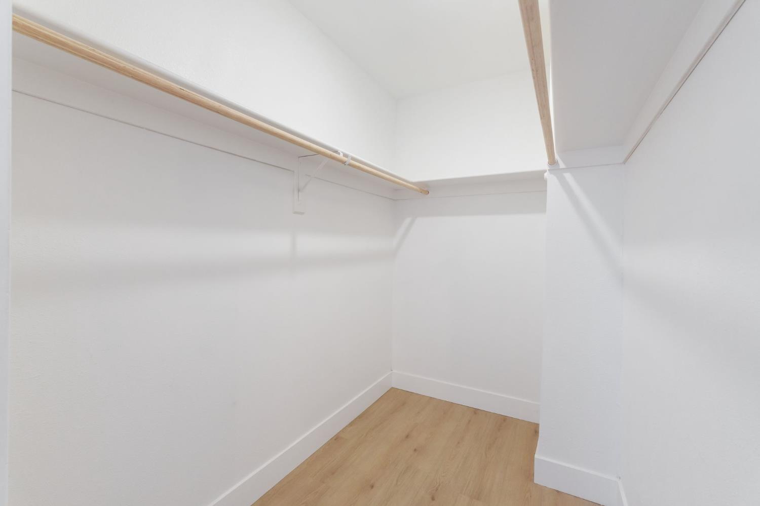 1576 N Safford Ave, Fresno, CA 93728