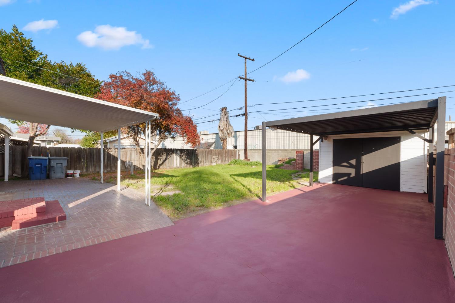 1576 N Safford Ave, Fresno, CA 93728