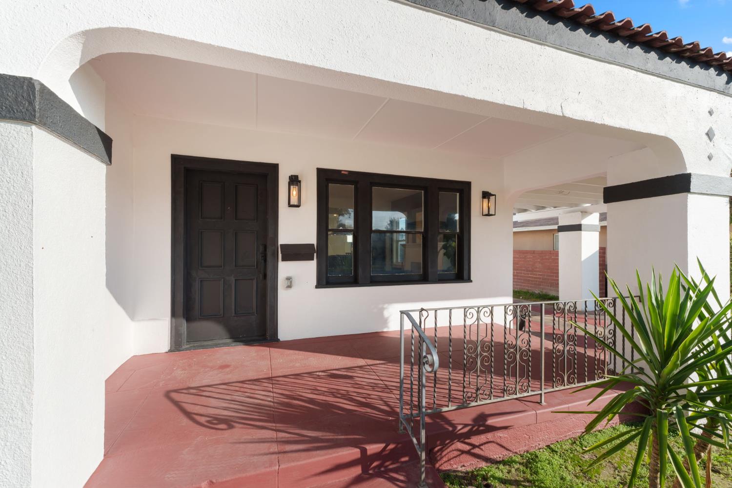 1576 N Safford Ave, Fresno, CA 93728