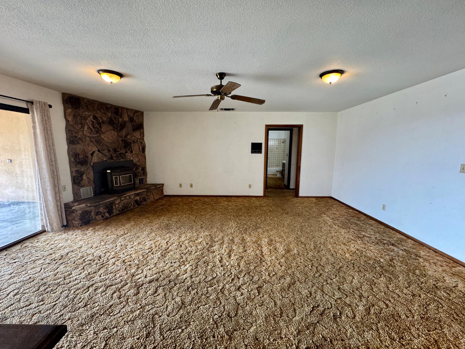 17617 W Belmont Ave, Kerman, CA 93630