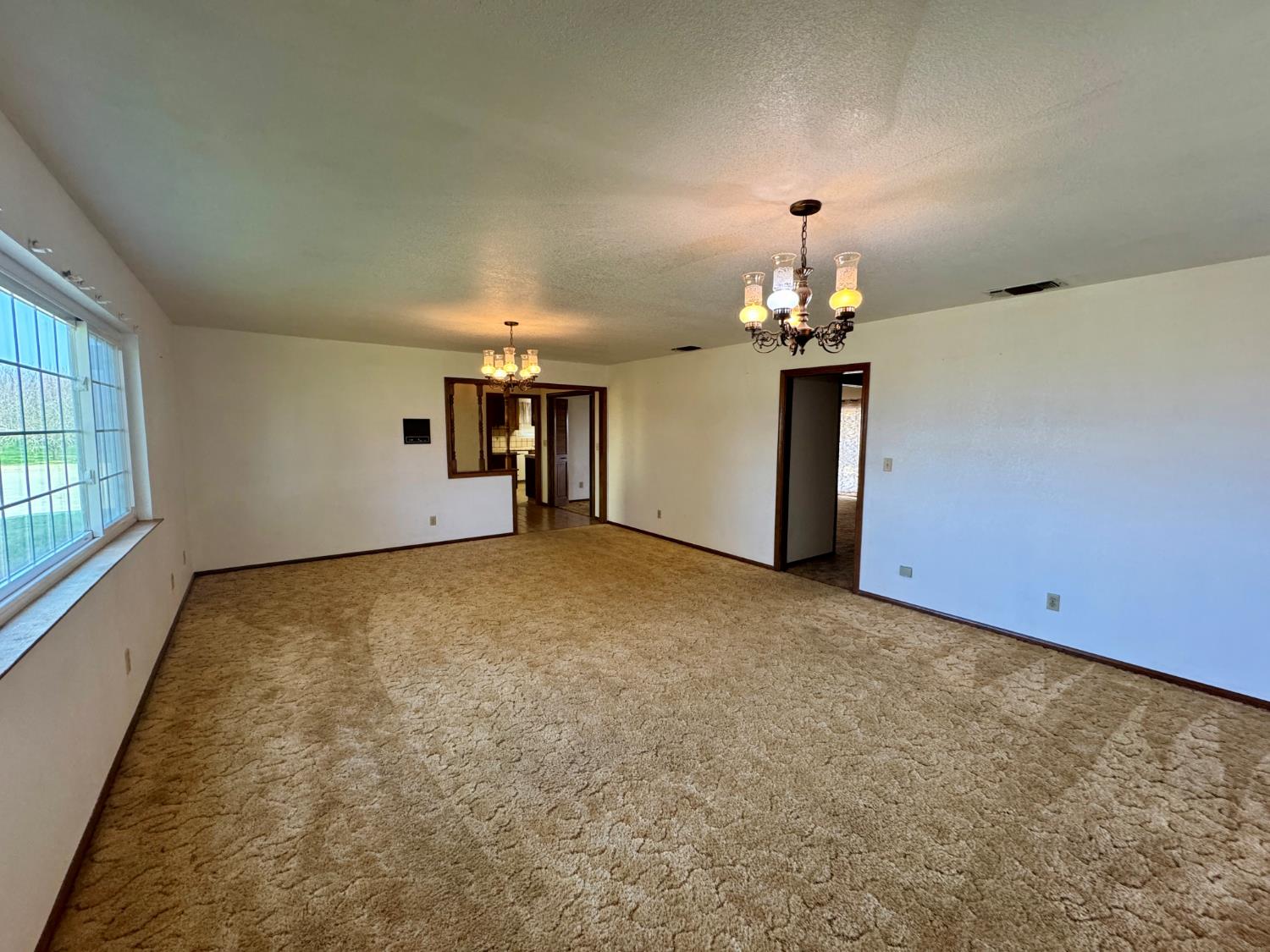 17617 W Belmont Ave, Kerman, CA 93630