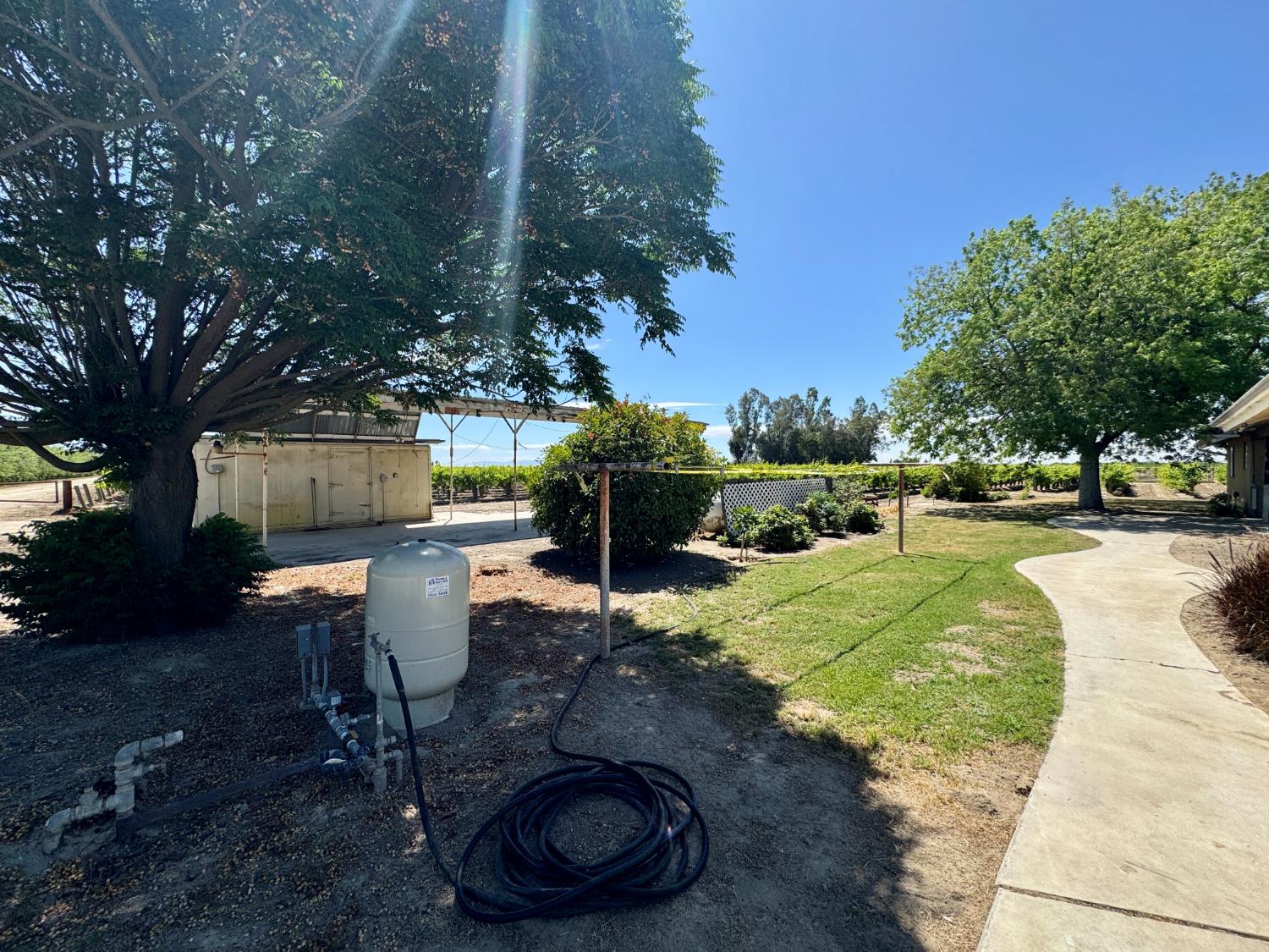 17617 W Belmont Ave, Kerman, CA 93630