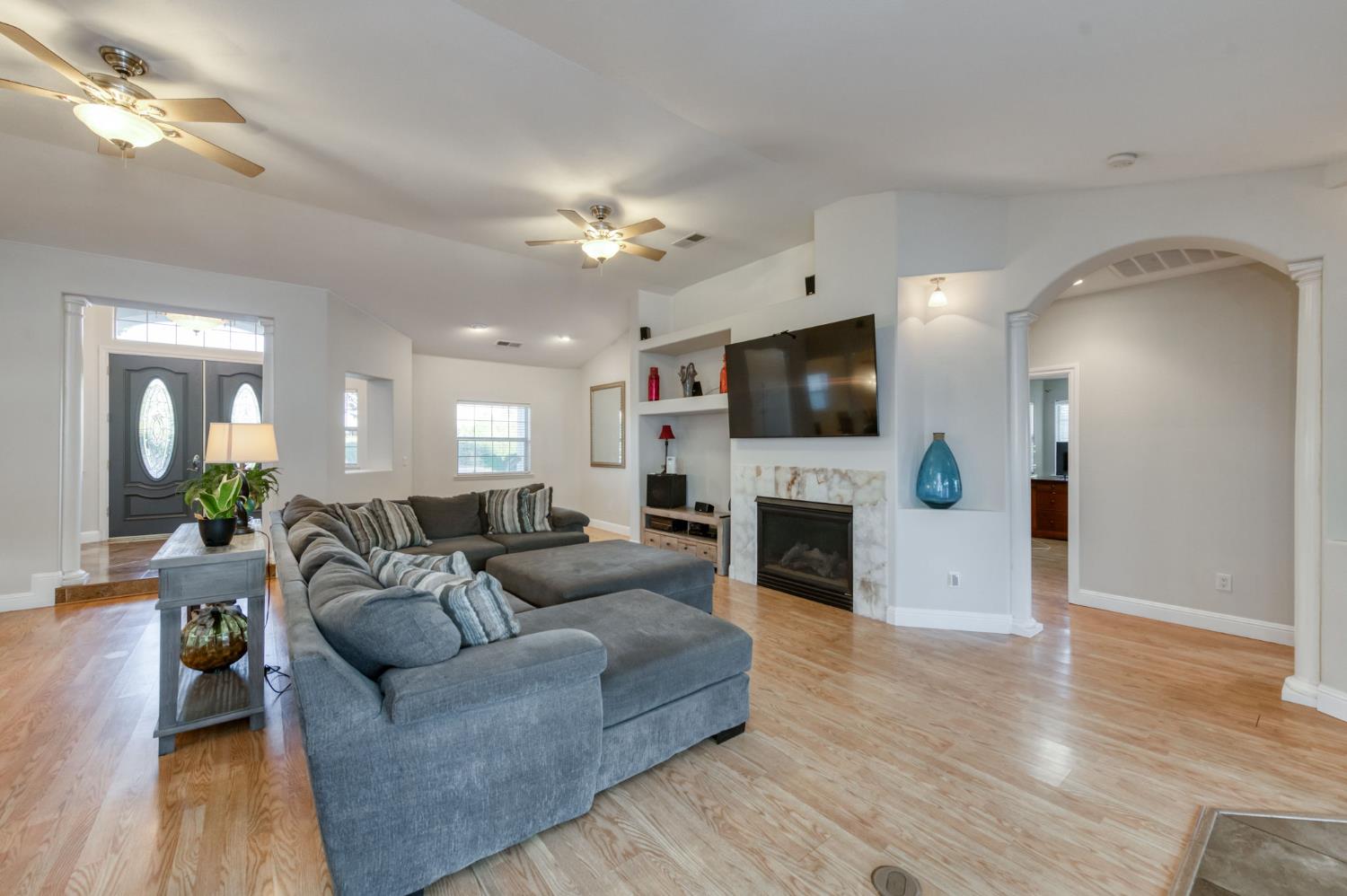 17448 Island Dr, Madera, CA 93636