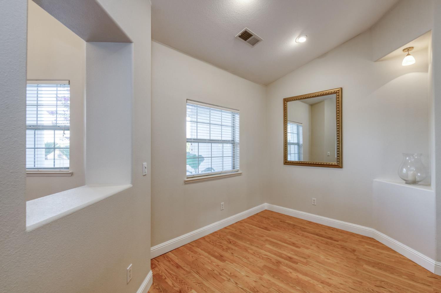 17448 Island Dr, Madera, CA 93636