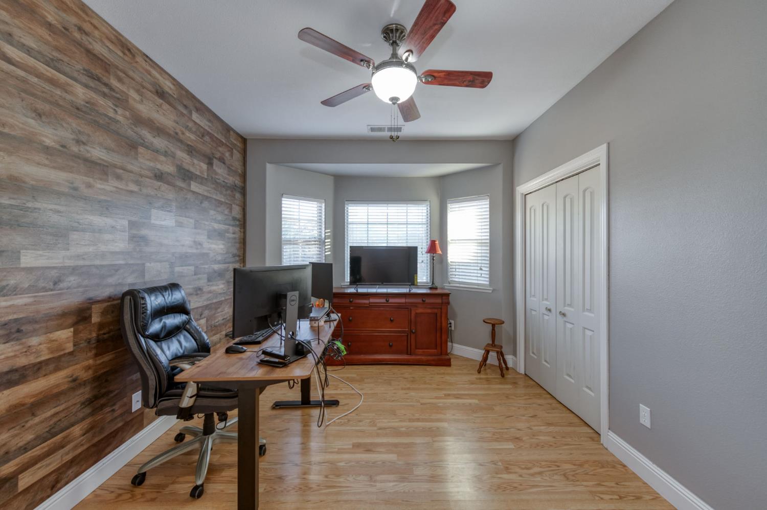 17448 Island Dr, Madera, CA 93636