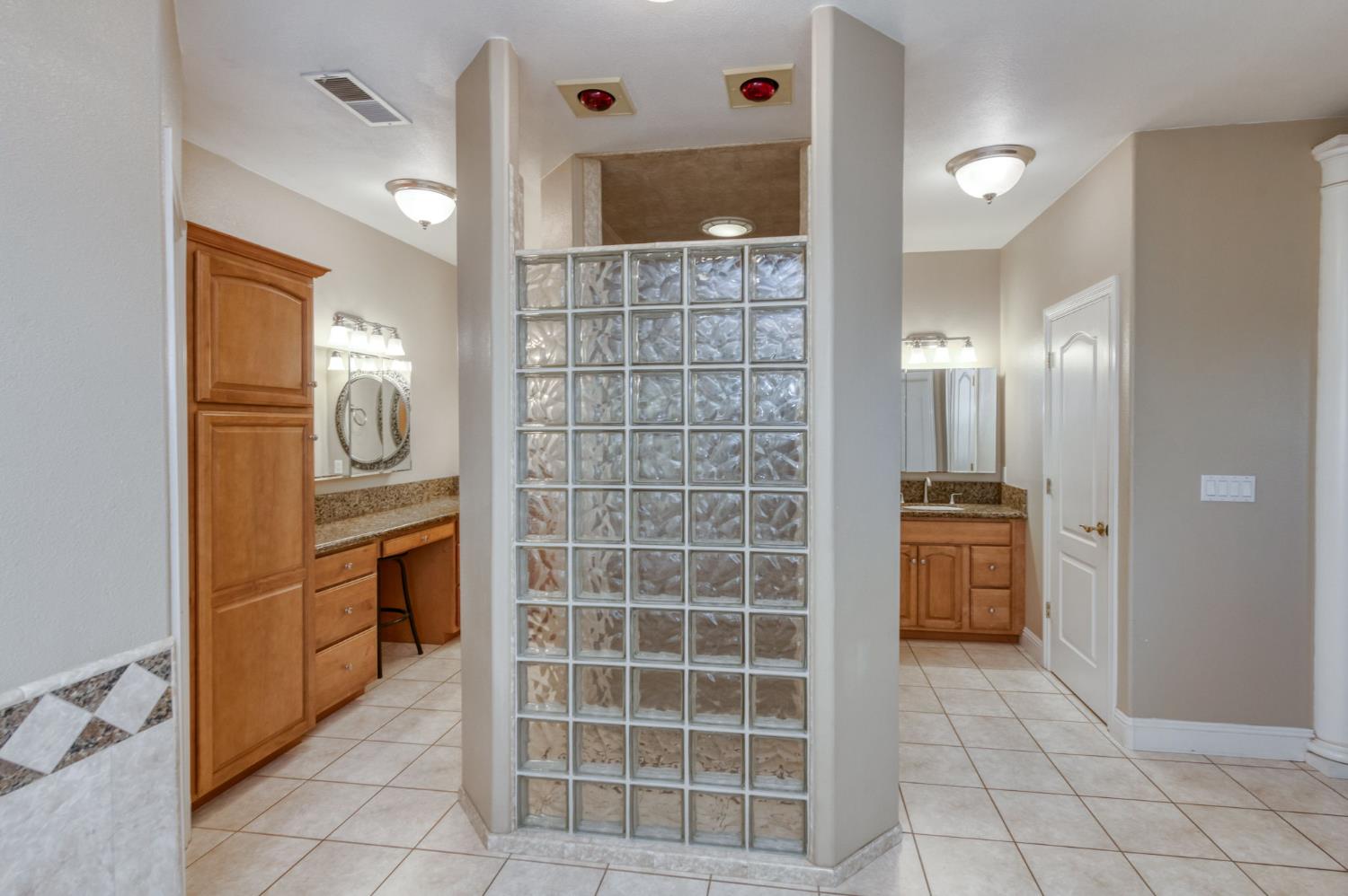 17448 Island Dr, Madera, CA 93636