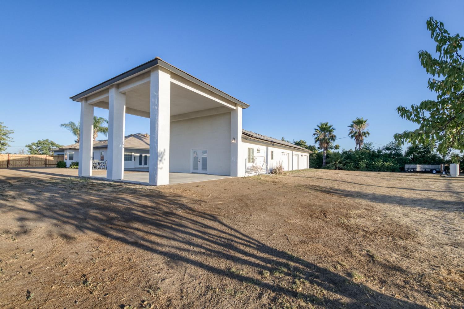 17448 Island Dr, Madera, CA 93636