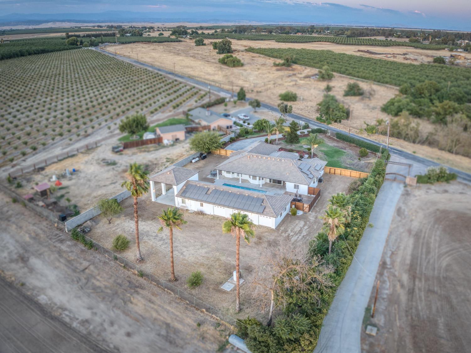 17448 Island Dr, Madera, CA 93636