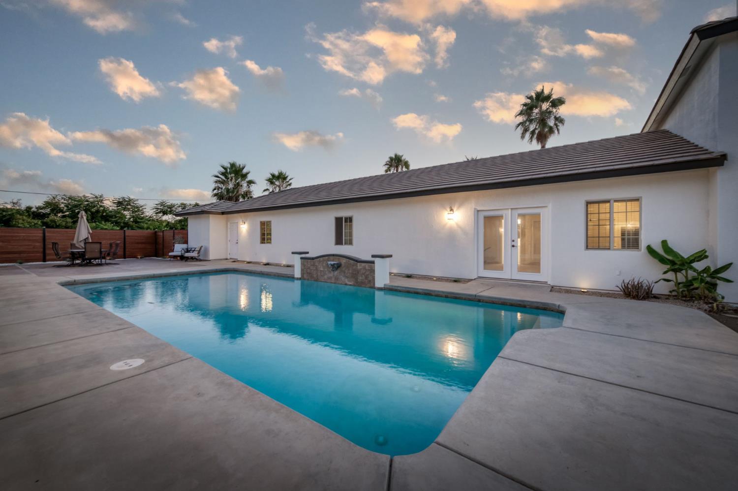 17448 Island Dr, Madera, CA 93636