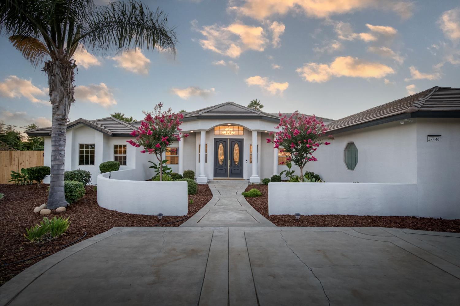 17448 Island Dr, Madera, CA 93636