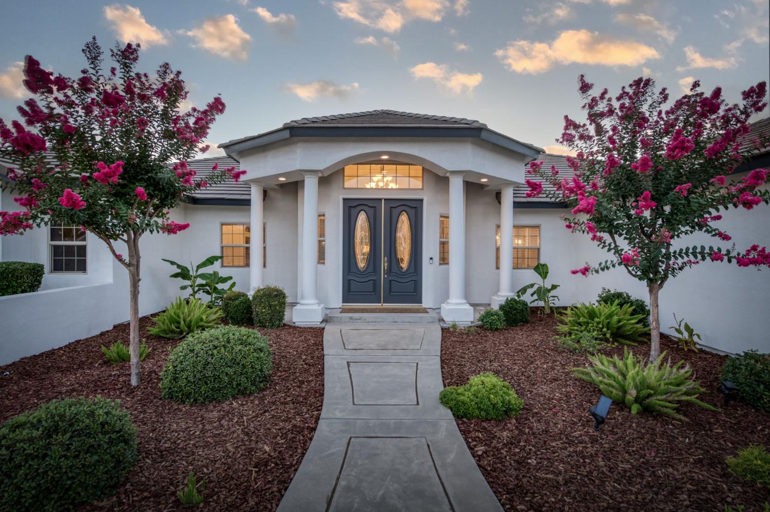 17448 Island Dr, Madera, CA 93636