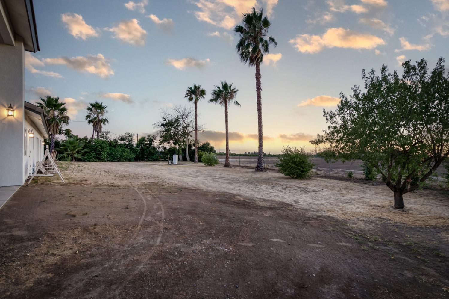 17448 Island Dr, Madera, CA 93636