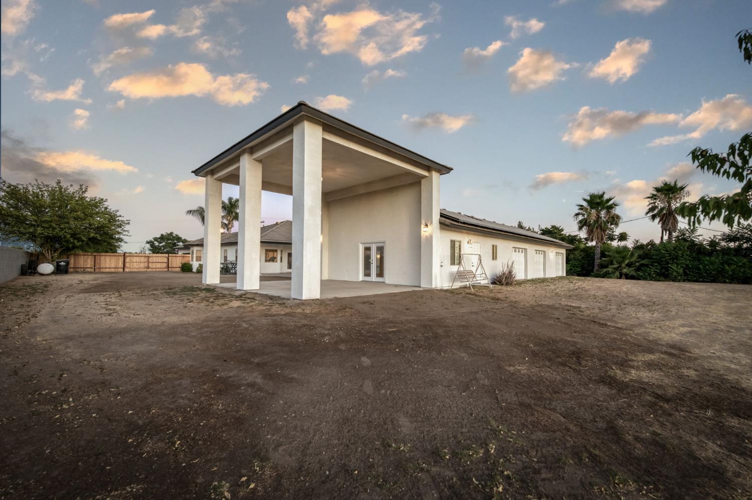 17448 Island Dr, Madera, CA 93636