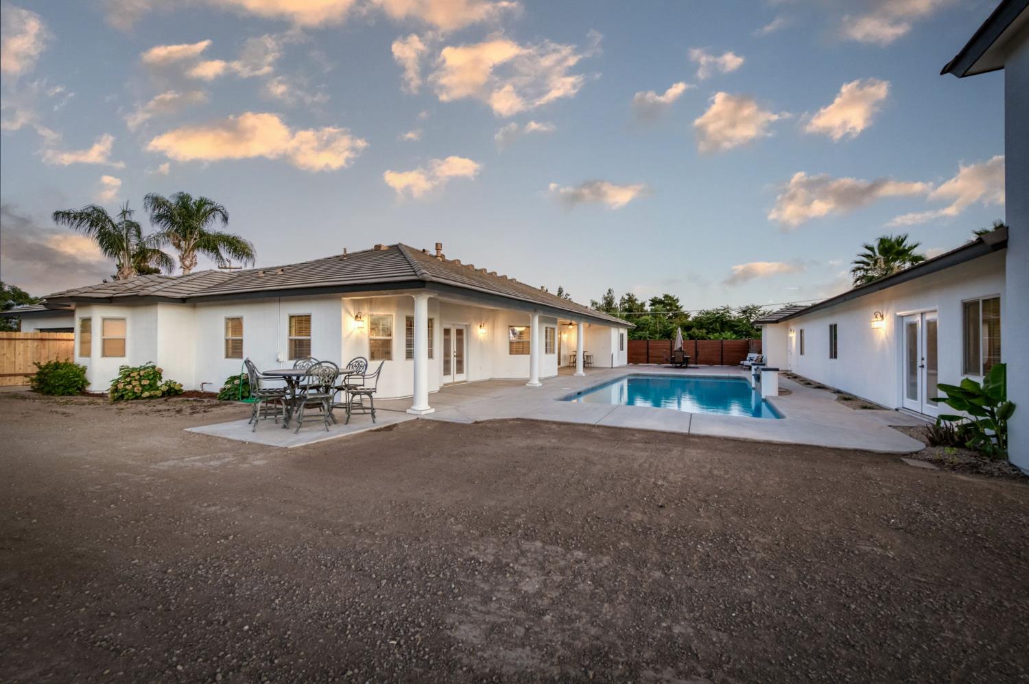 17448 Island Dr, Madera, CA 93636