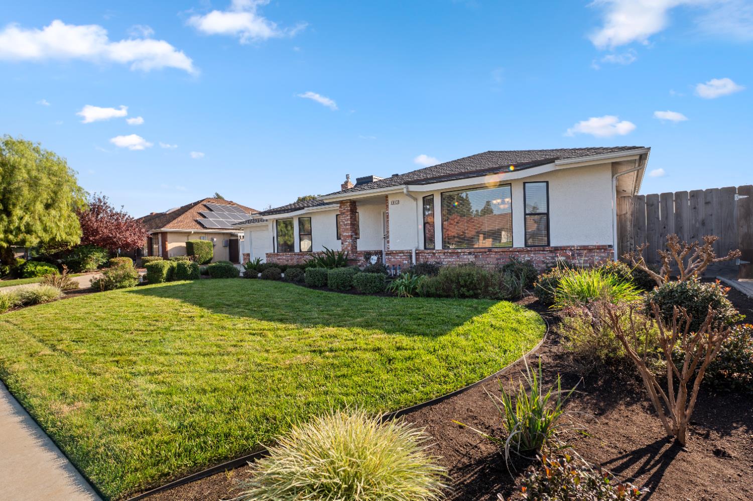 1673 E Cromwell Ave, Fresno, CA 93720