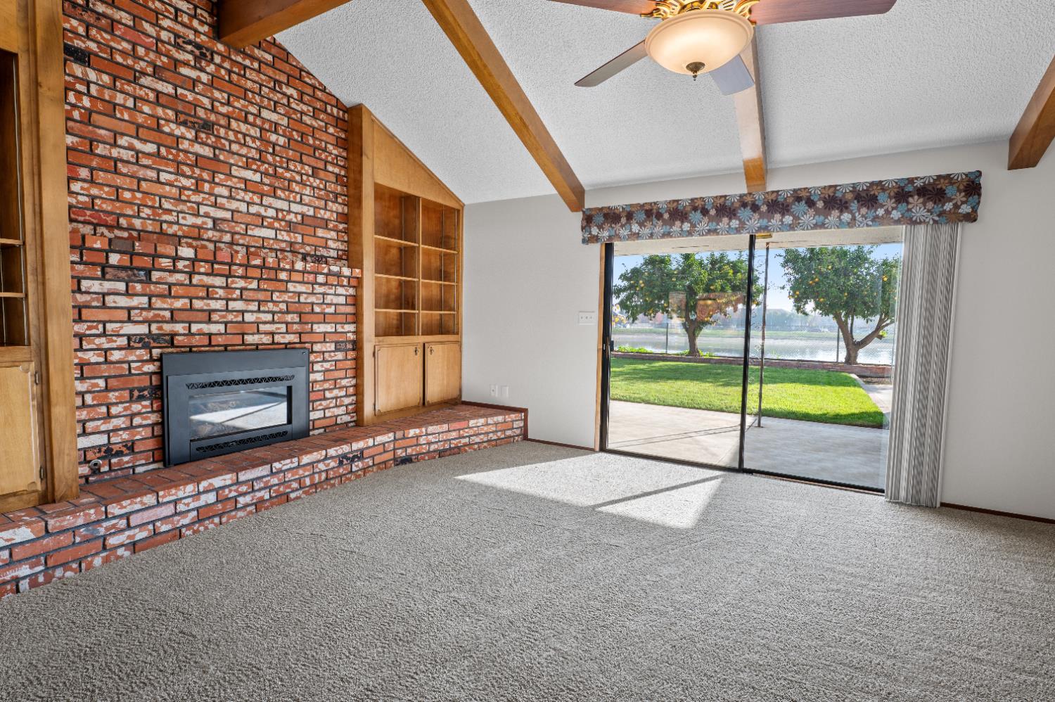 1673 E Cromwell Ave, Fresno, CA 93720