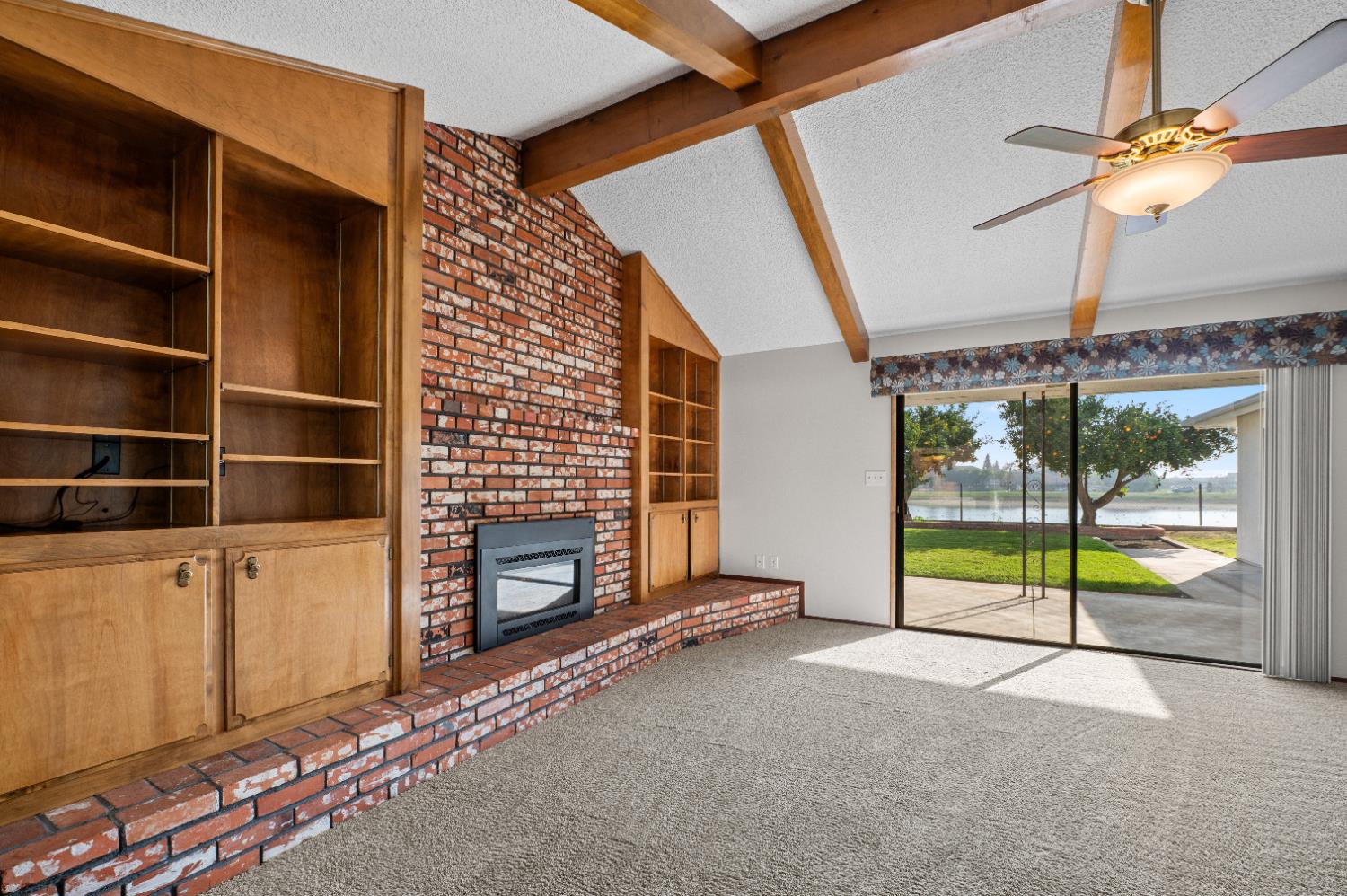 1673 E Cromwell Ave, Fresno, CA 93720