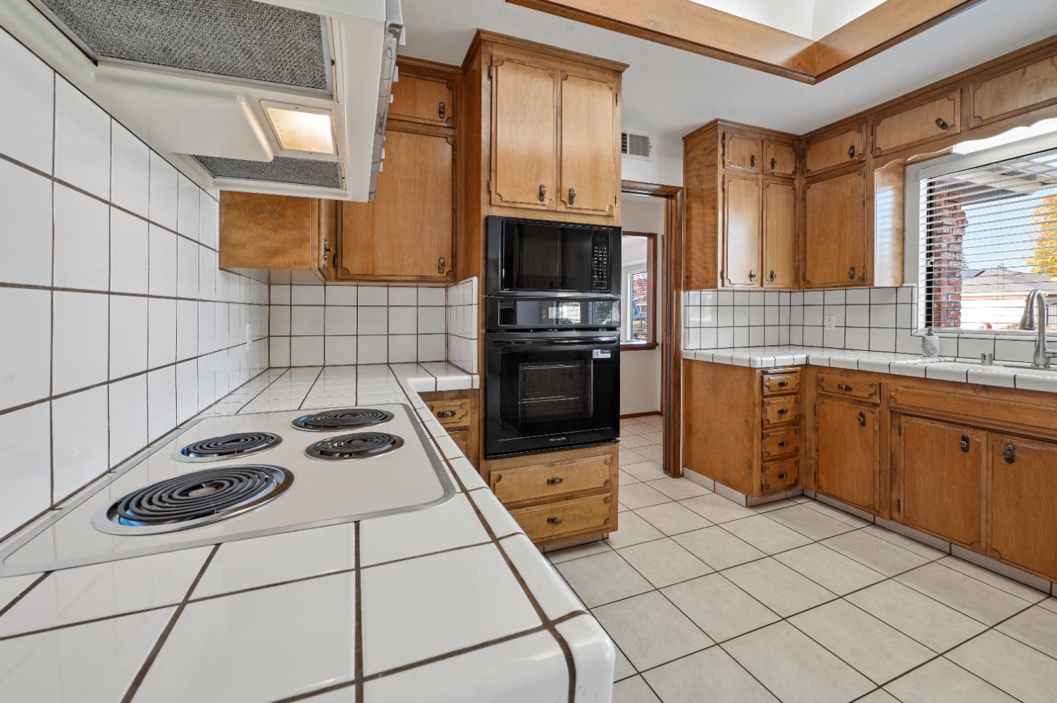 1673 E Cromwell Ave, Fresno, CA 93720