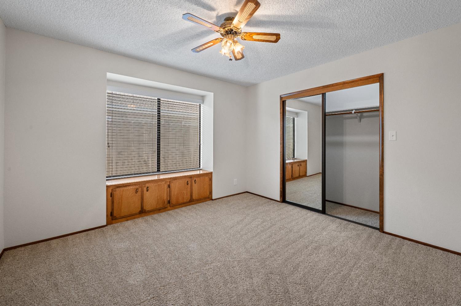 1673 E Cromwell Ave, Fresno, CA 93720