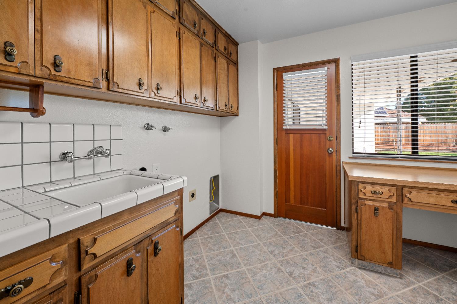 1673 E Cromwell Ave, Fresno, CA 93720