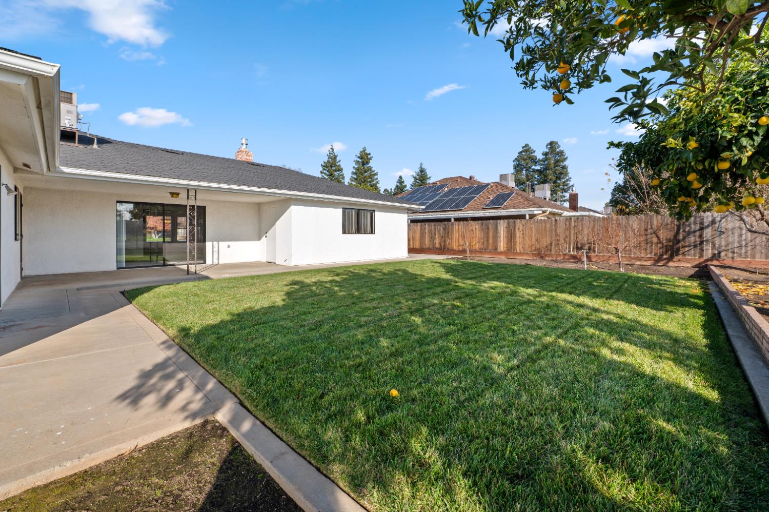 1673 E Cromwell Ave, Fresno, CA 93720