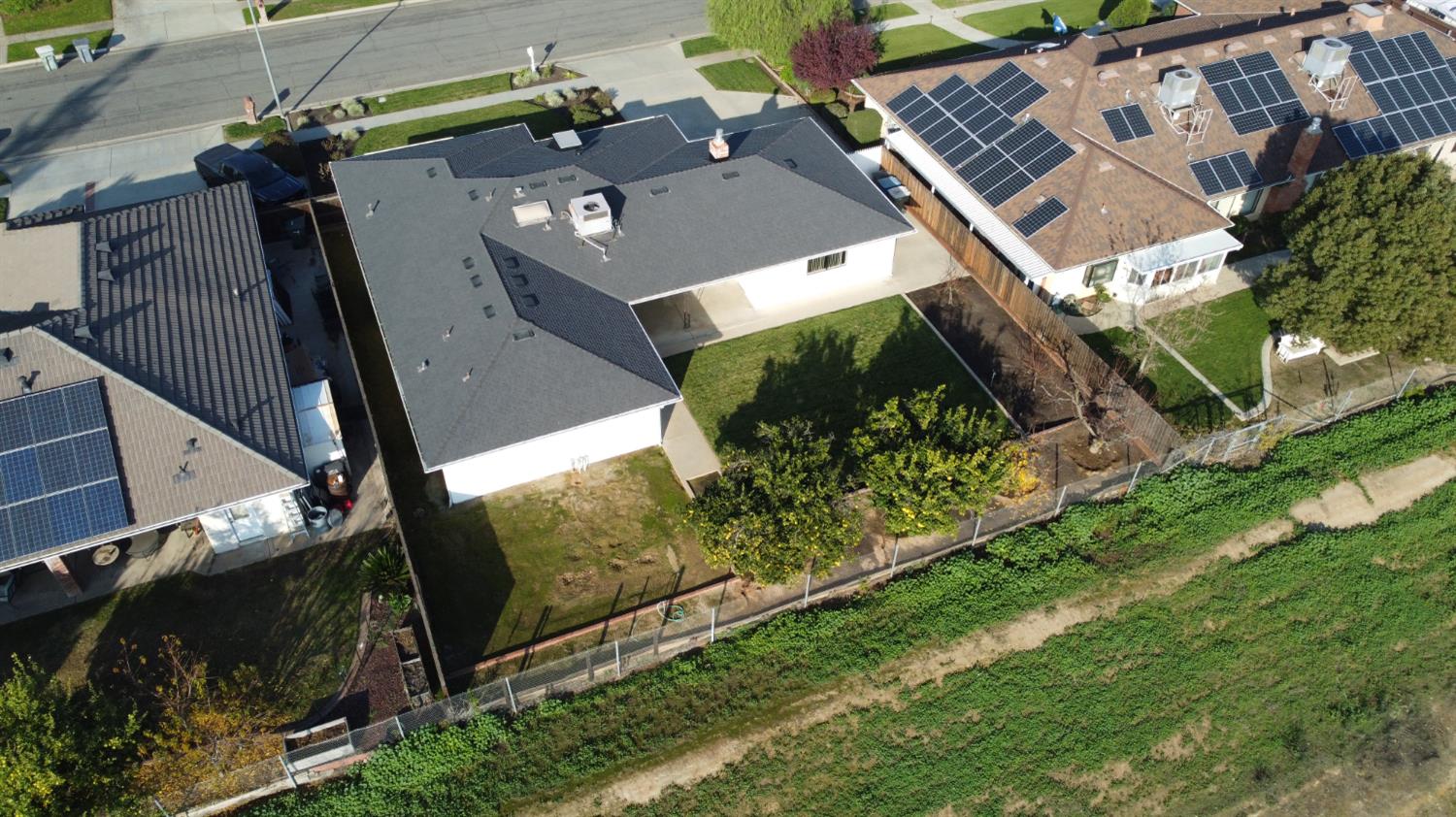 1673 E Cromwell Ave, Fresno, CA 93720