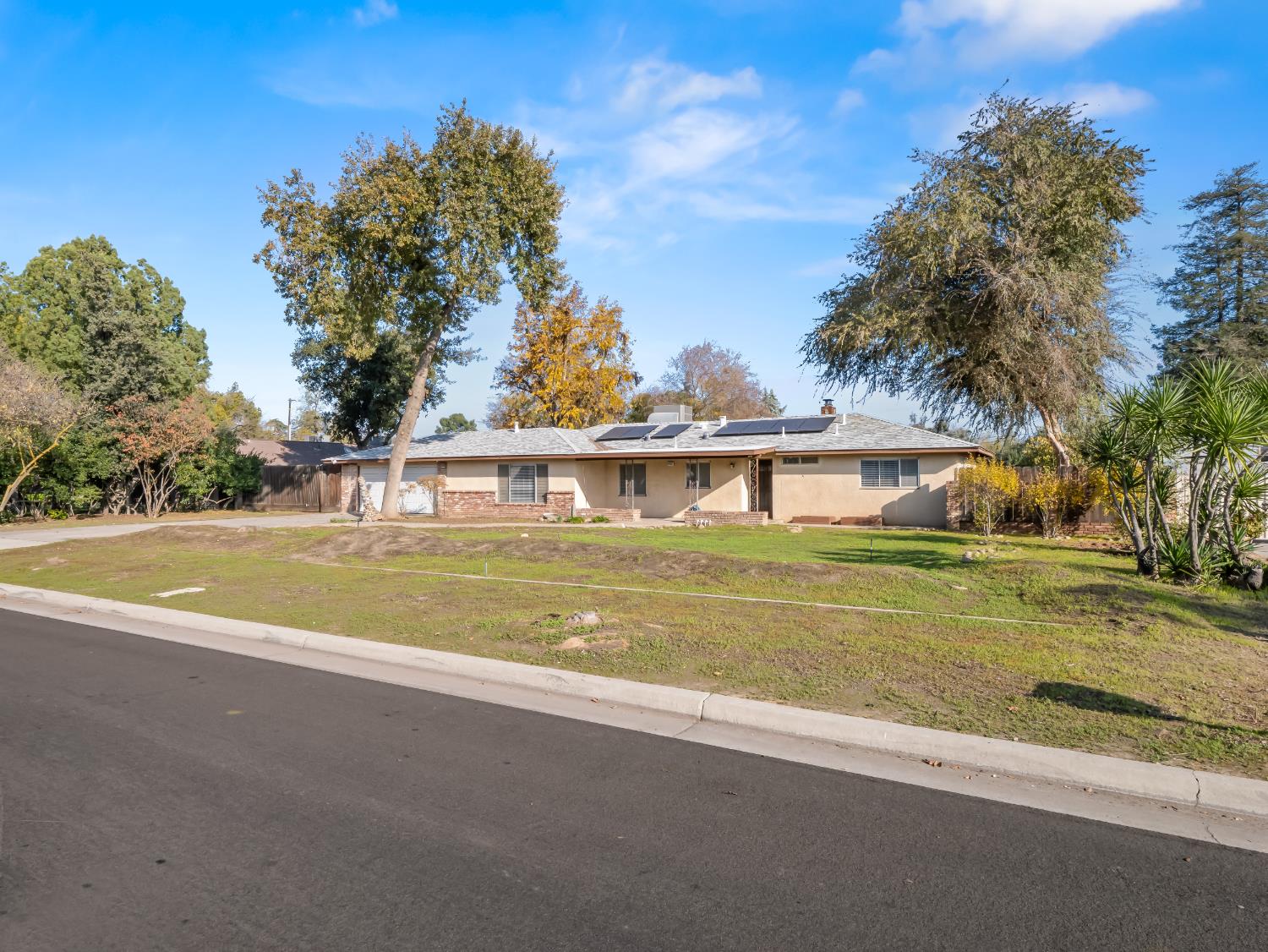4430 N Teilman Ave, Fresno, CA 93705