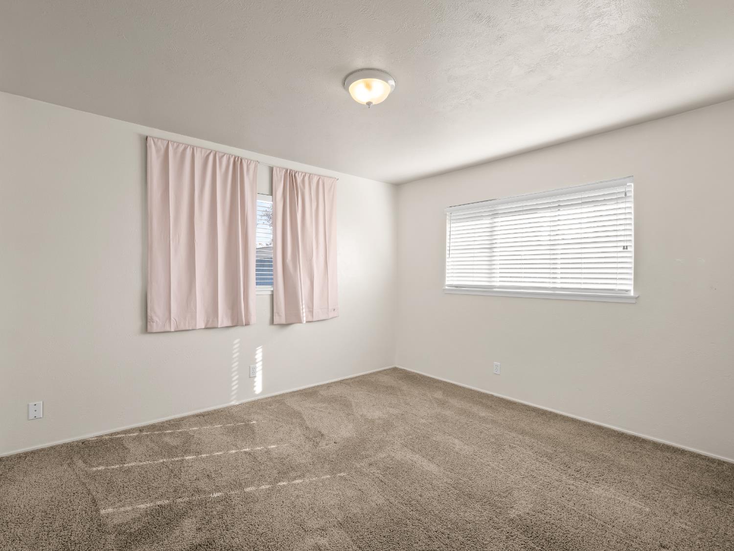 4430 N Teilman Ave, Fresno, CA 93705