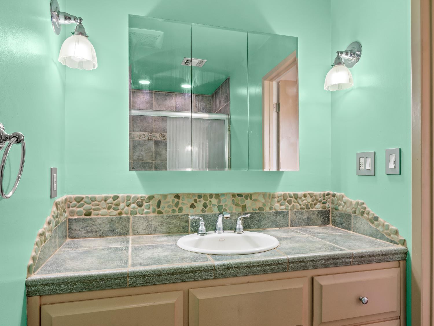 4430 N Teilman Ave, Fresno, CA 93705