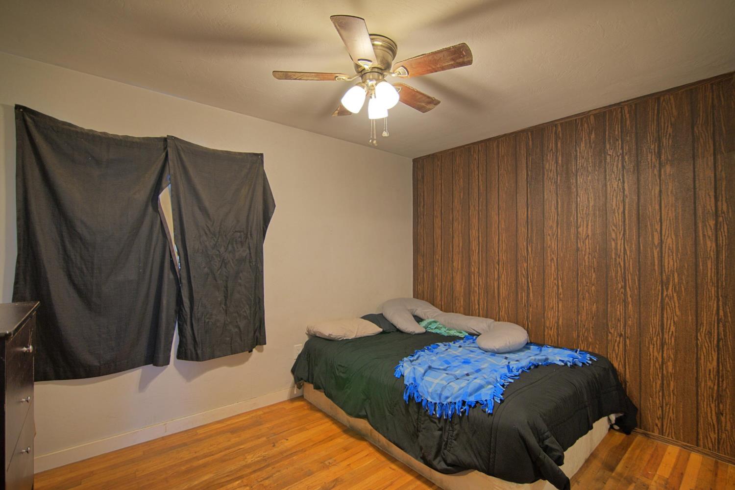 410 E Florinda, Hanford, CA 93230