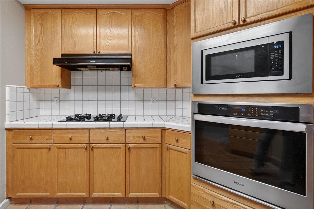 2211 Dawson Cove Ln, Clovis, CA 93611