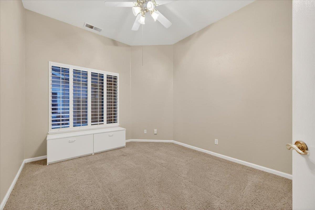 2211 Dawson Cove Ln, Clovis, CA 93611