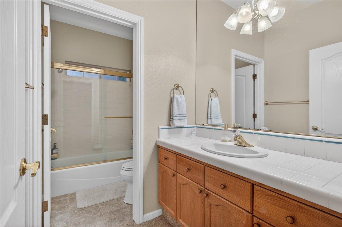 2211 Dawson Cove Ln, Clovis, CA 93611