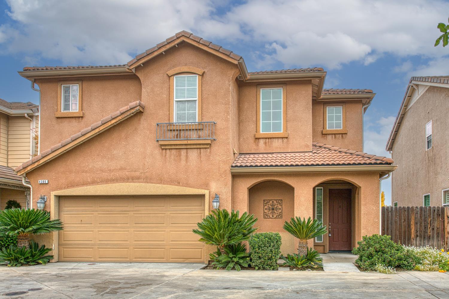 4386 W Artemisa Dr, Fresno, CA 93722