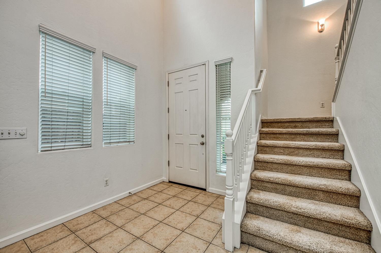 4386 W Artemisa Dr, Fresno, CA 93722