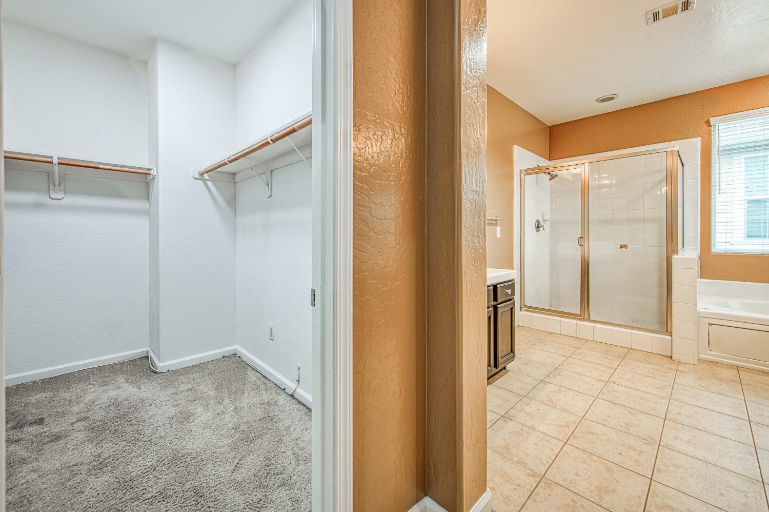 4386 W Artemisa Dr, Fresno, CA 93722