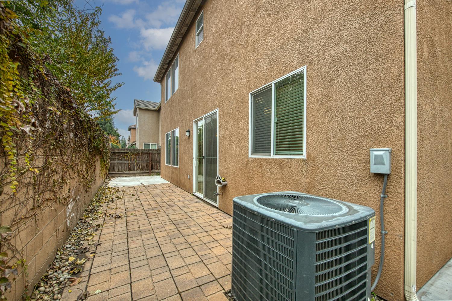 4386 W Artemisa Dr, Fresno, CA 93722