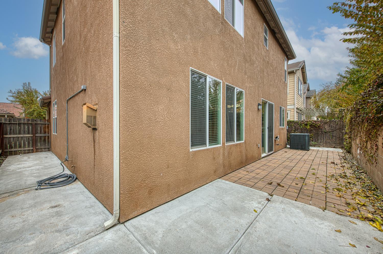 4386 W Artemisa Dr, Fresno, CA 93722