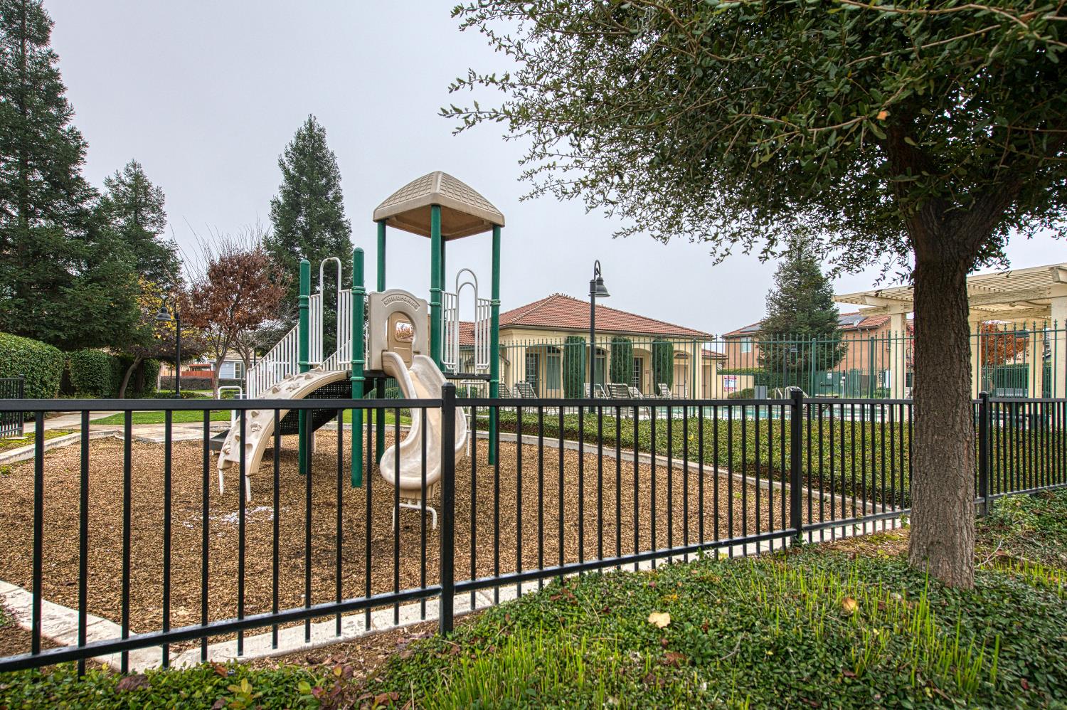 4386 W Artemisa Dr, Fresno, CA 93722