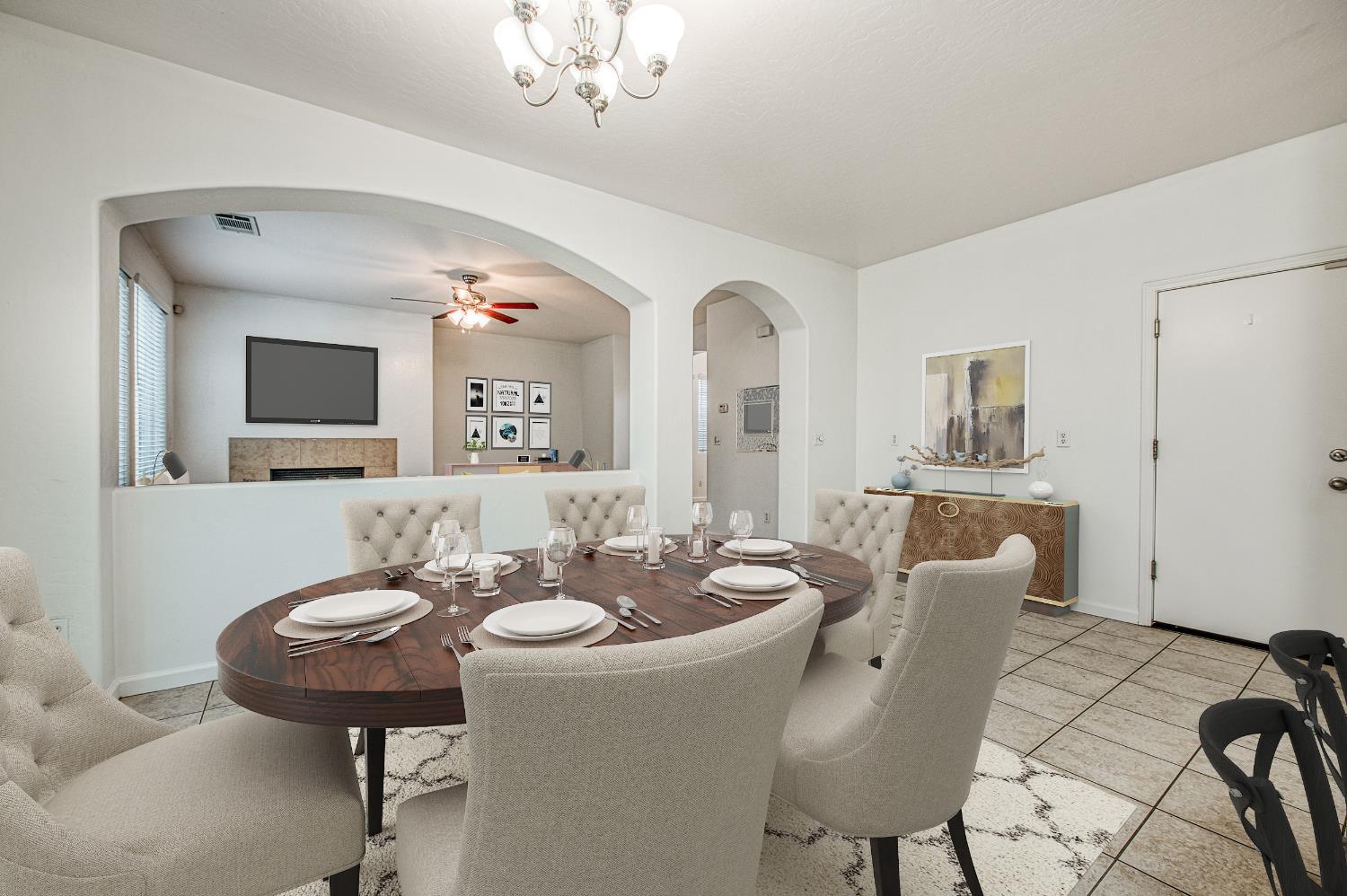 4386 W Artemisa Dr, Fresno, CA 93722