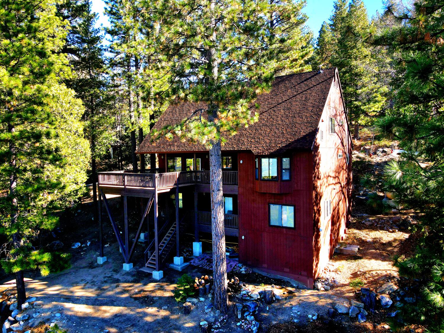 7501 Yosemite Park Way, Yosemite West, CA 95389