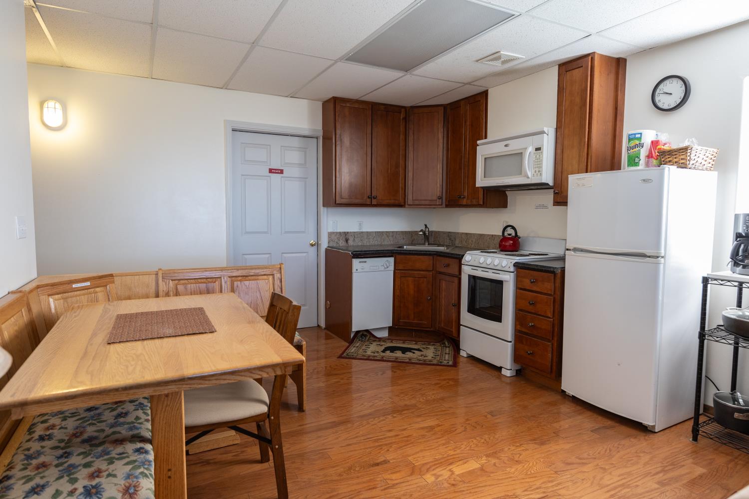 7501 Yosemite Park Way, Yosemite West, CA 95389