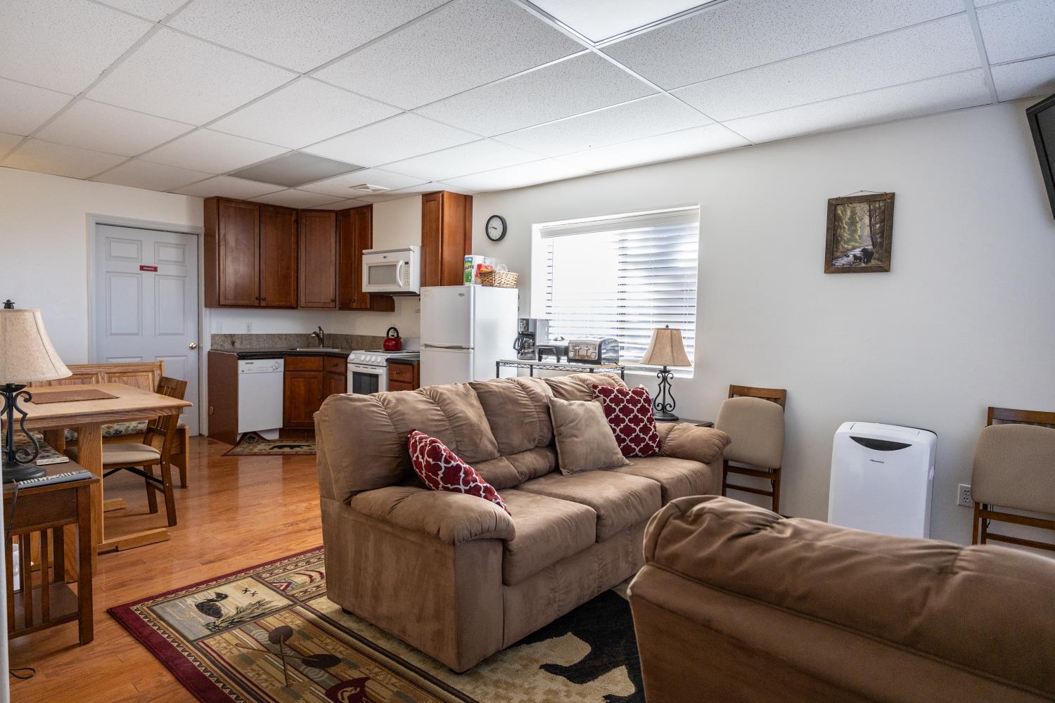 7501 Yosemite Park Way, Yosemite West, CA 95389