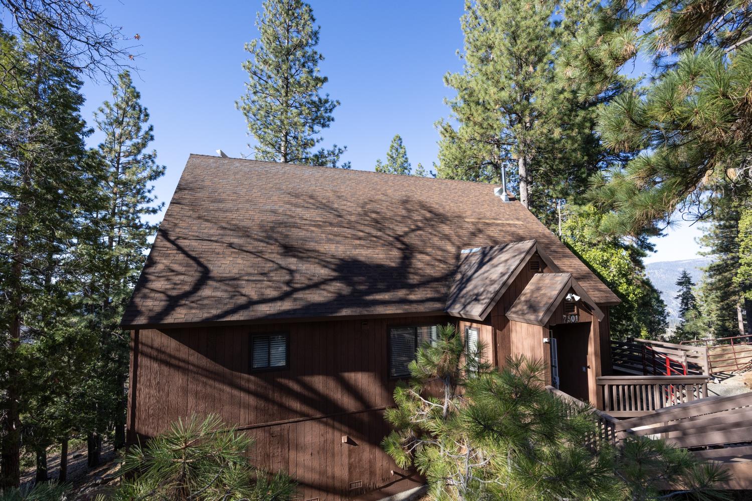 7501 Yosemite Park Way, Yosemite West, CA 95389