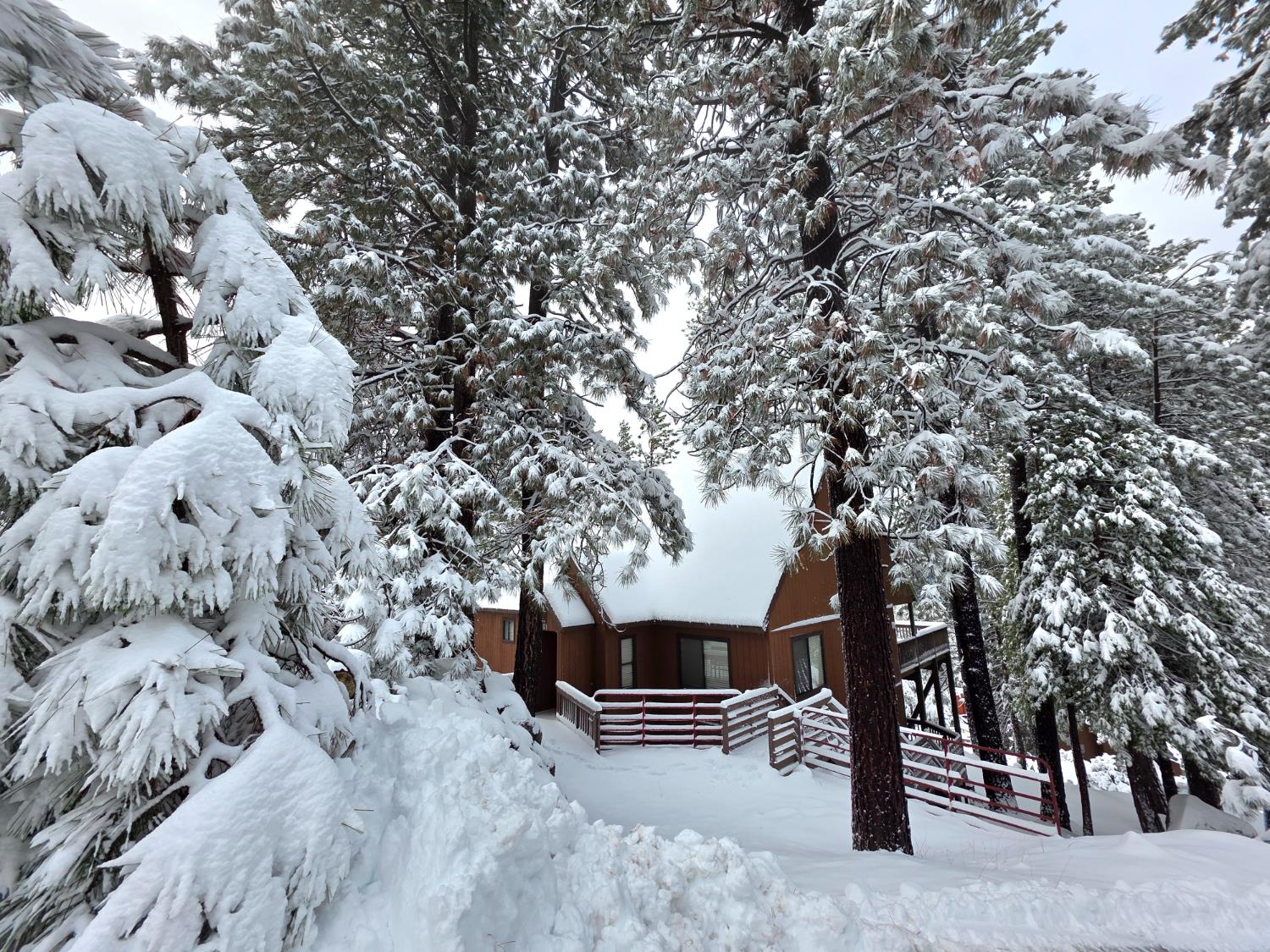 7501 Yosemite Park Way, Yosemite West, CA 95389