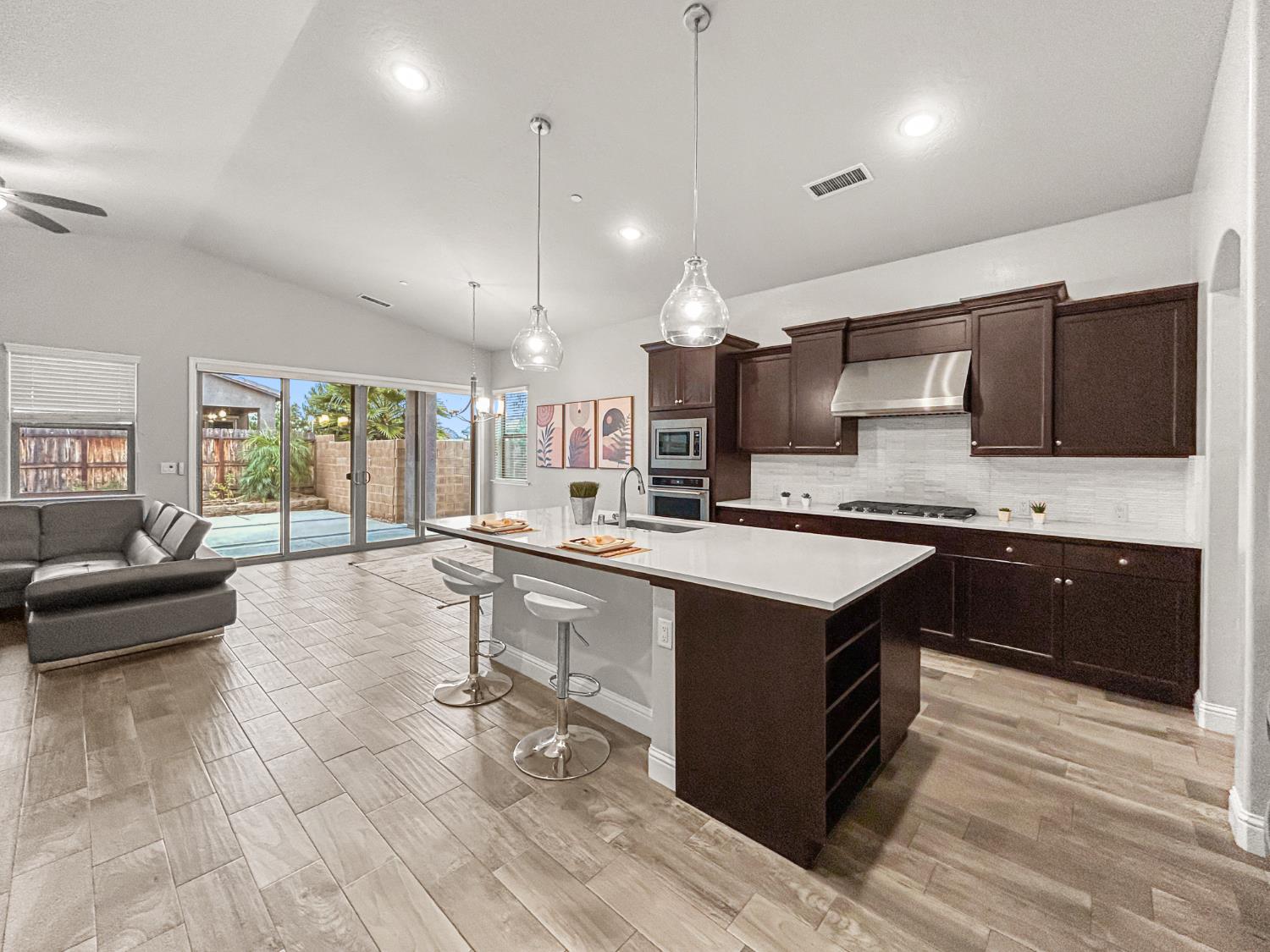 2788 N Douglas Ave, Fresno, CA 93727