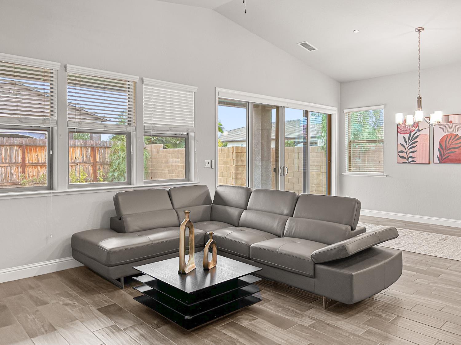 2788 N Douglas Ave, Fresno, CA 93727