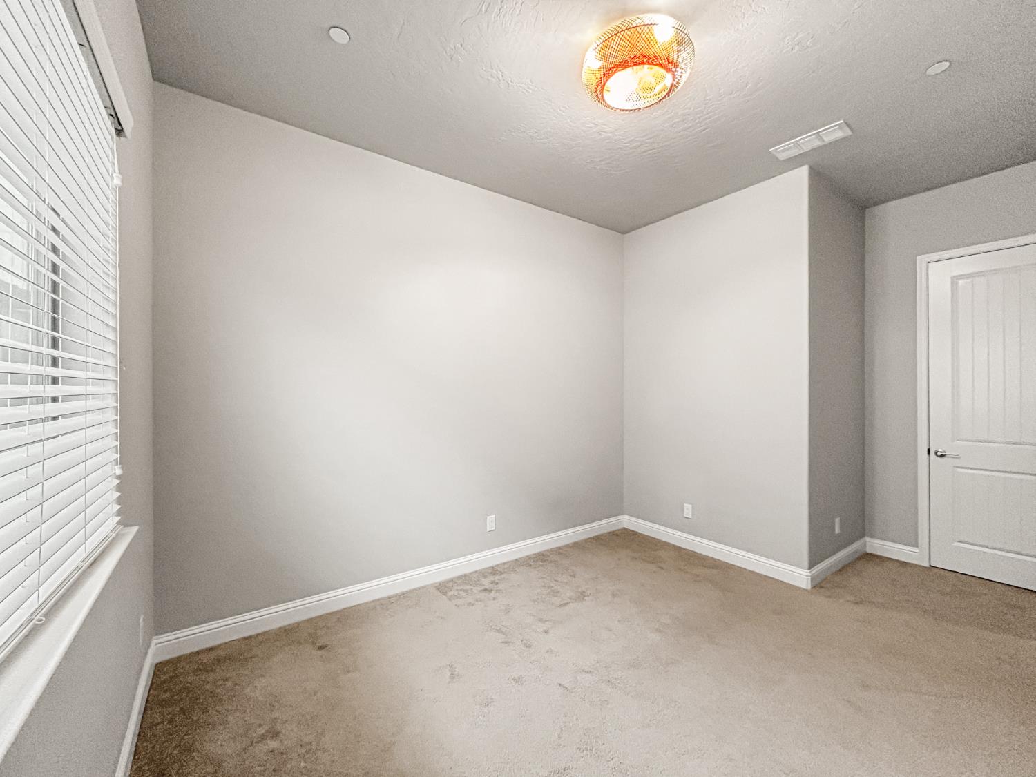 2788 N Douglas Ave, Fresno, CA 93727