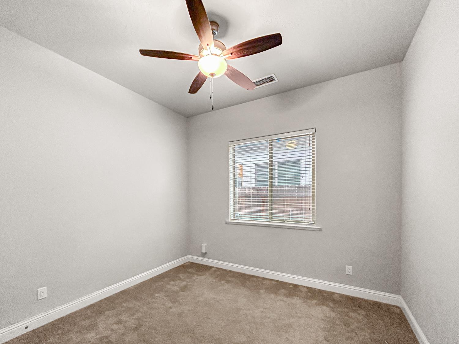 2788 N Douglas Ave, Fresno, CA 93727